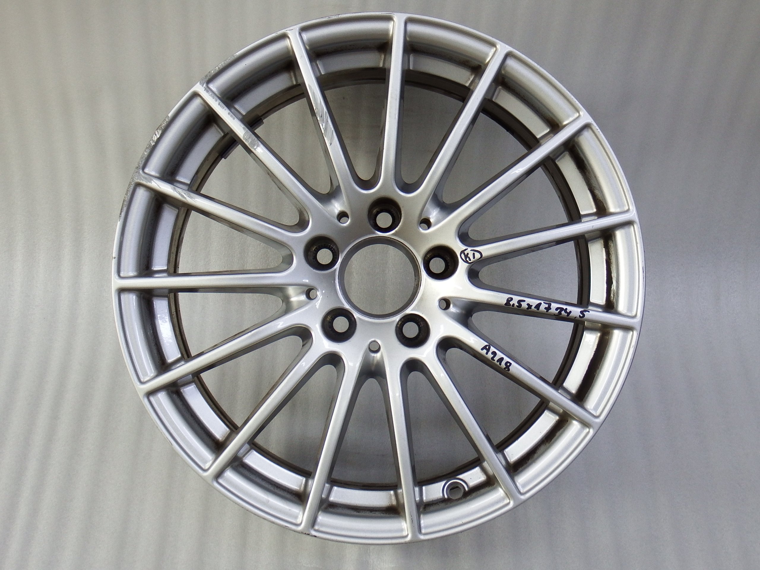 FELGA MERCEDES W218 A218 CLS 8,5x17 ET34,5 OEM