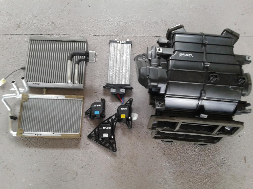 HYUNDAI STAREX H300 08R радиатор