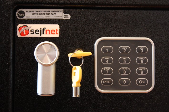 Kazetta kis praktikus széf ajándék értéktárgyak dokumentumok Űrtartalom 3.8 l