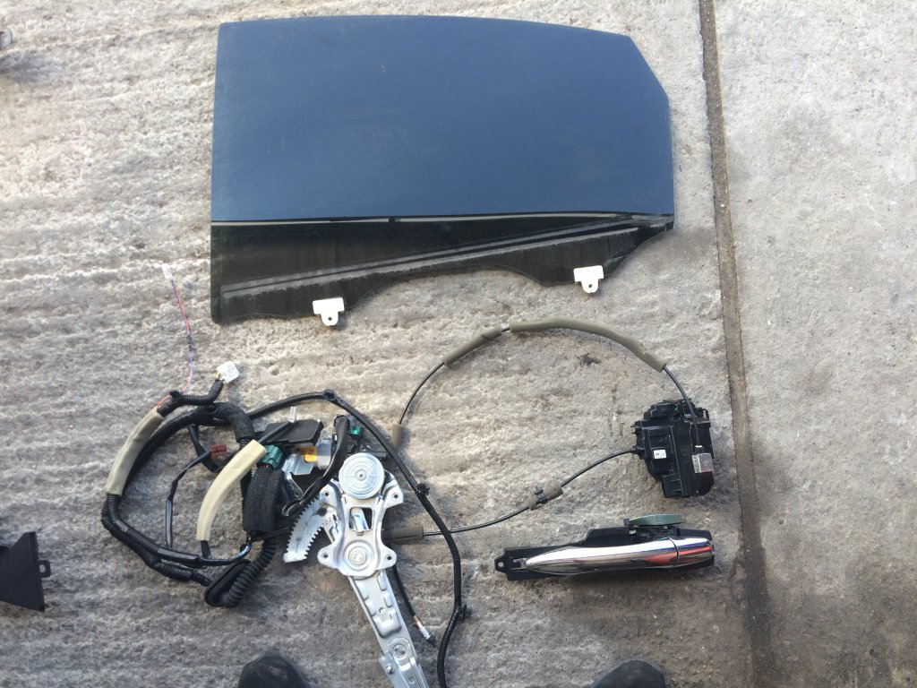 ІНФІНІТІ Qx70 СКЛО ДВЕРІ ЗАДНЯ ЛІВА ЛІВИЙ ЗАД. Пау