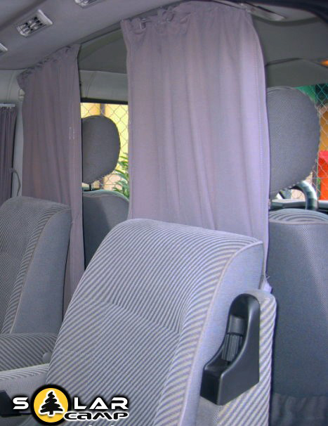 Univerzální dělicí záclonky závěsy SolarCamp pro minibus