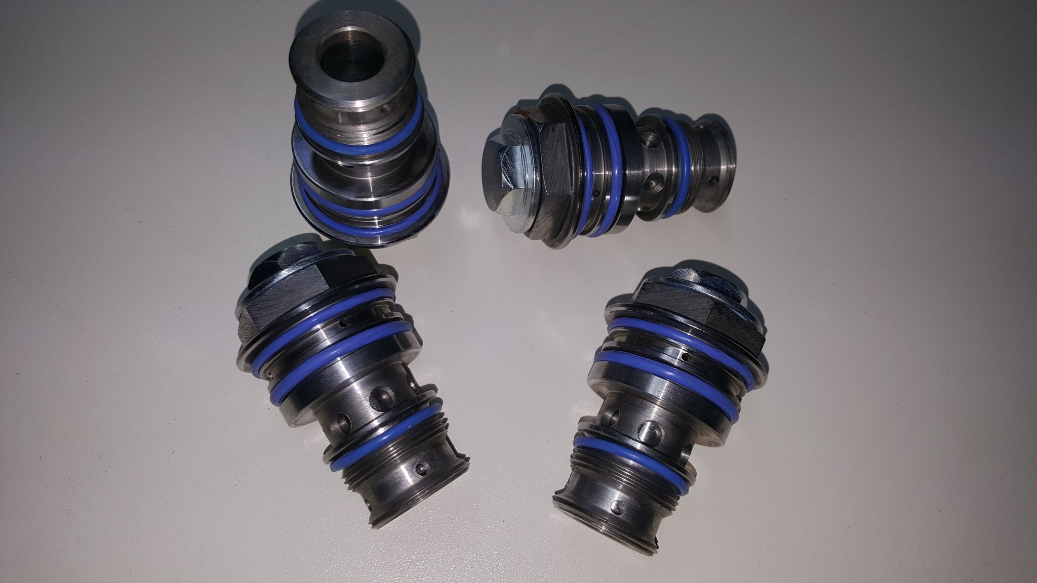 NOWY ZAWÓR CIŚNIENIA OLEJU POMPA OLEJU LUBLIN Producent części OE