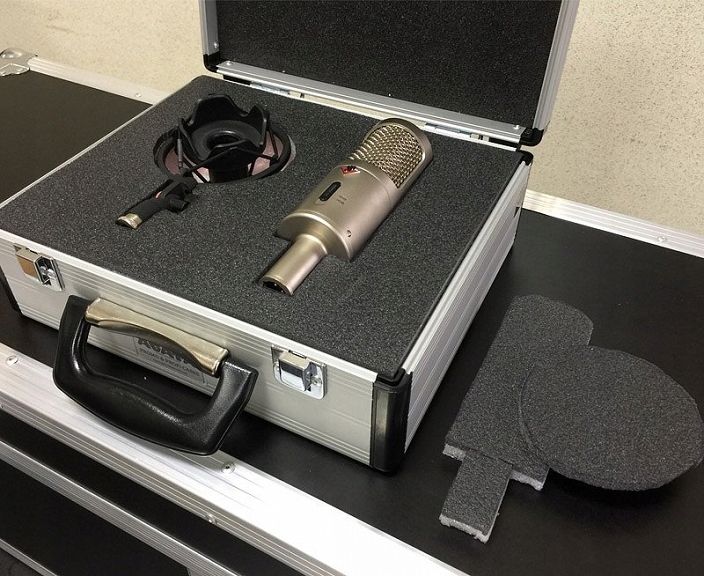 Pianka do wypełniania walizek LUX 200x200x50mm Model PKL20020050