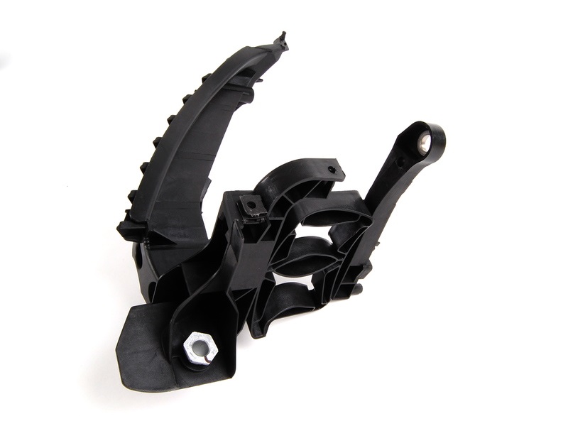 8K0805608C - Опора крепление лампы передняя AUDI A4 B8 правая ASO