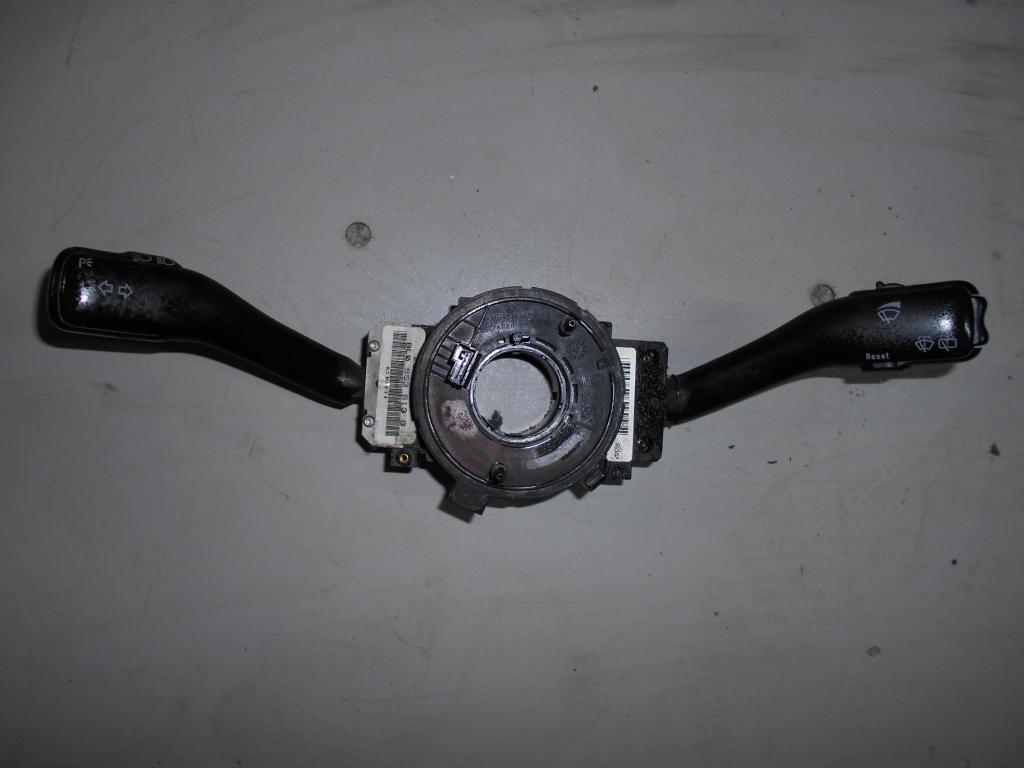 ПЕРЕКЛЮЧАТЕЛЬ КОМБИНИРОВАННЫЙ SEAT LEONl0953513g