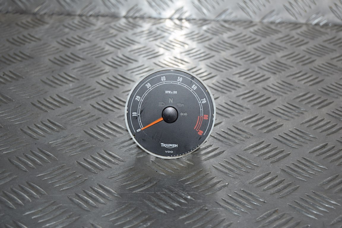 Тахометр t100 EFI