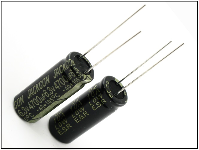 

Kondensatory 4700uF / 6.3V 10x25 Low Esr Plyty Gl.