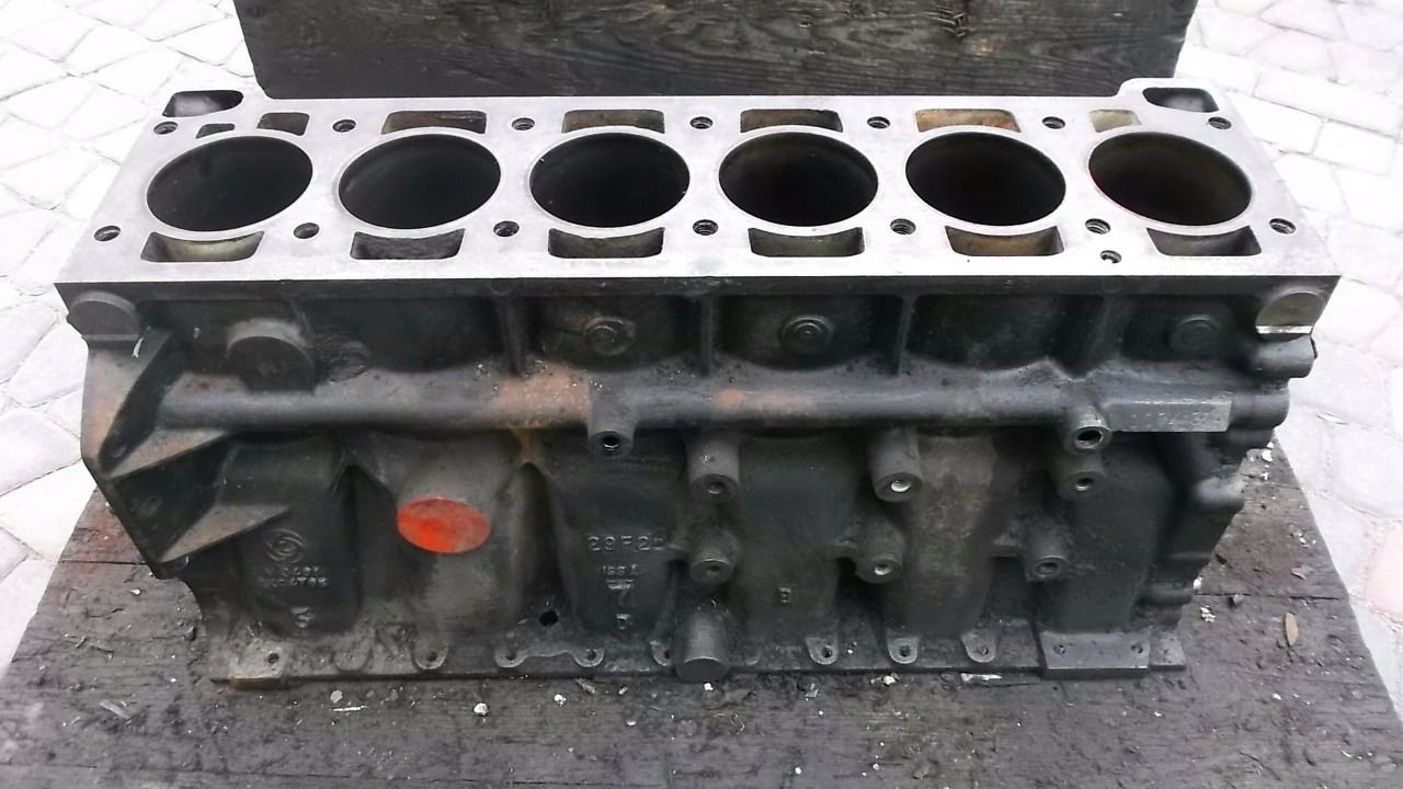 Rover SD1 2300 S MK2 2.3 Blok silnika 10C74135A Producent części Rover OE