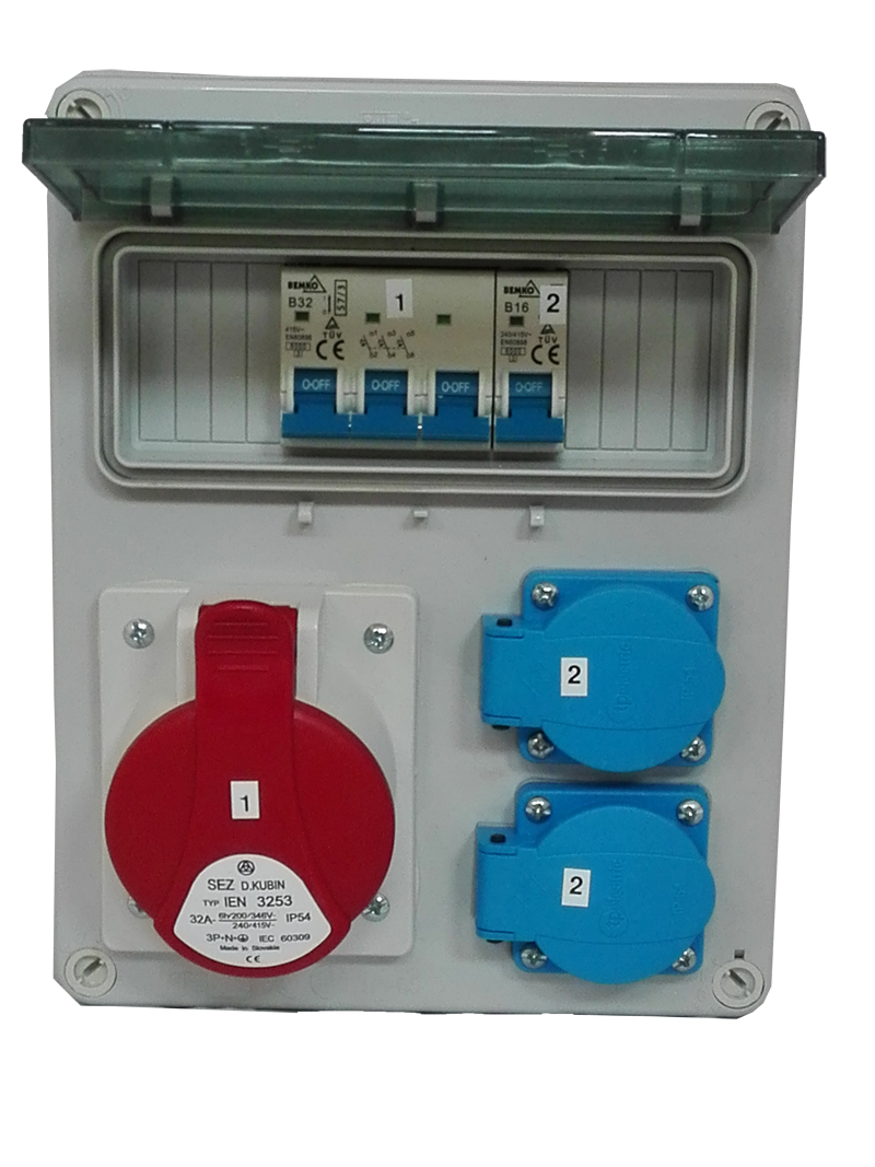 Stavební rozvaděč je zabezpečený a připraven 32A