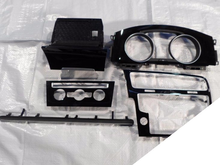 VW GOLF VII RAMKI Z DESKI DEKOR KOMPLET CHROM