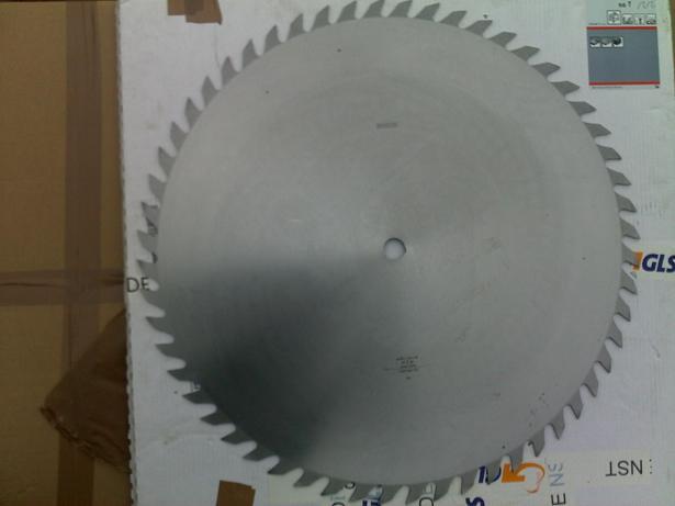 

Tarcza pila do drewna Bosch bez widii 450mm 56z
