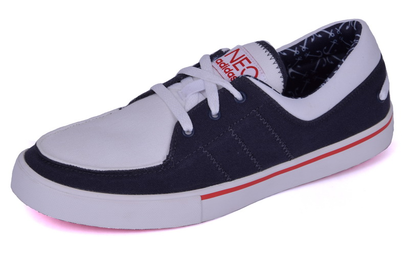 

Buty Adidas Vlneo Sail rozmiar 42 2/3