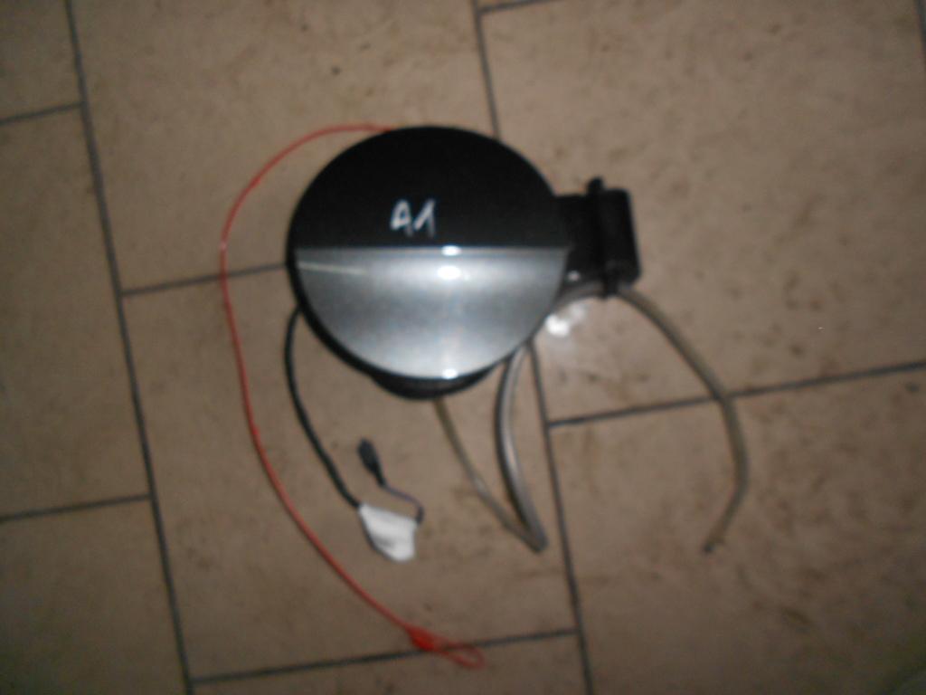Audi OEx0809907 лючок залива топлива