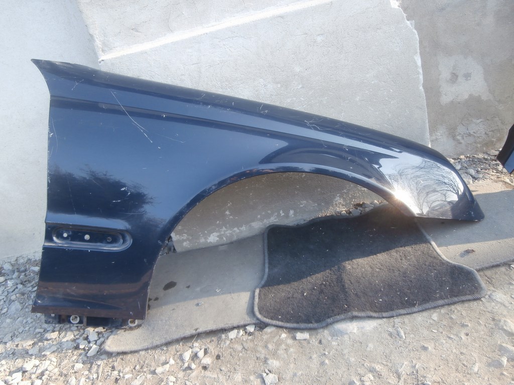 fender right front front MERCEDES C KLASA 203
