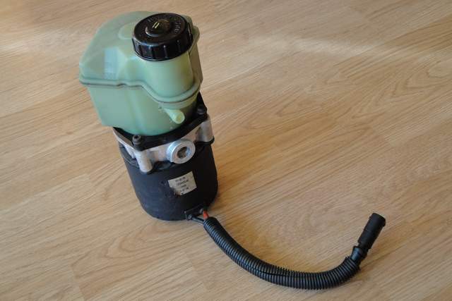 POMPA WSPOMAGANIA RENAULT KANGOO REGENEROWANA ŁÓDŹ EAN (GTIN) 3322937430451