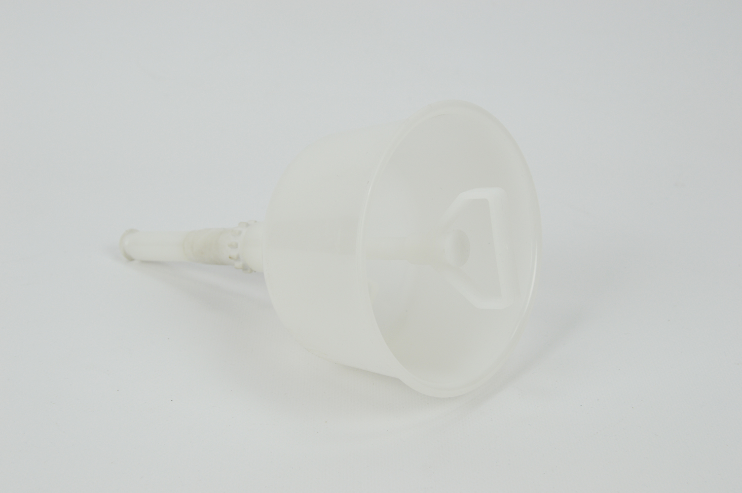 

Lejek plastikowy fi 12cm z sitkiem i hakiem sok