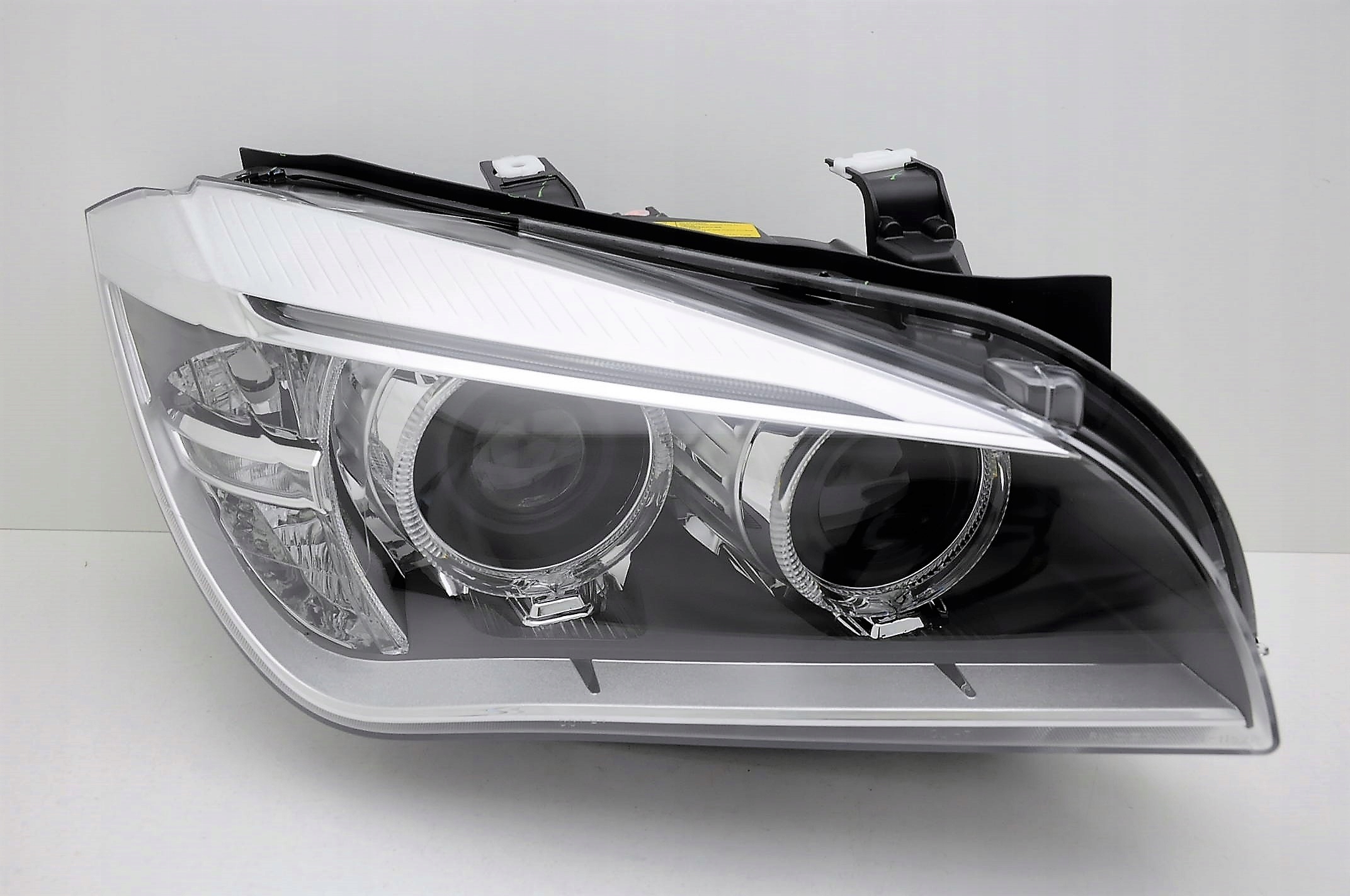 BMW X1 E84 LED Od13 - ФАРА БИ - XENON ПРАВЫЙ  ^ Сторона кабины права foto 0