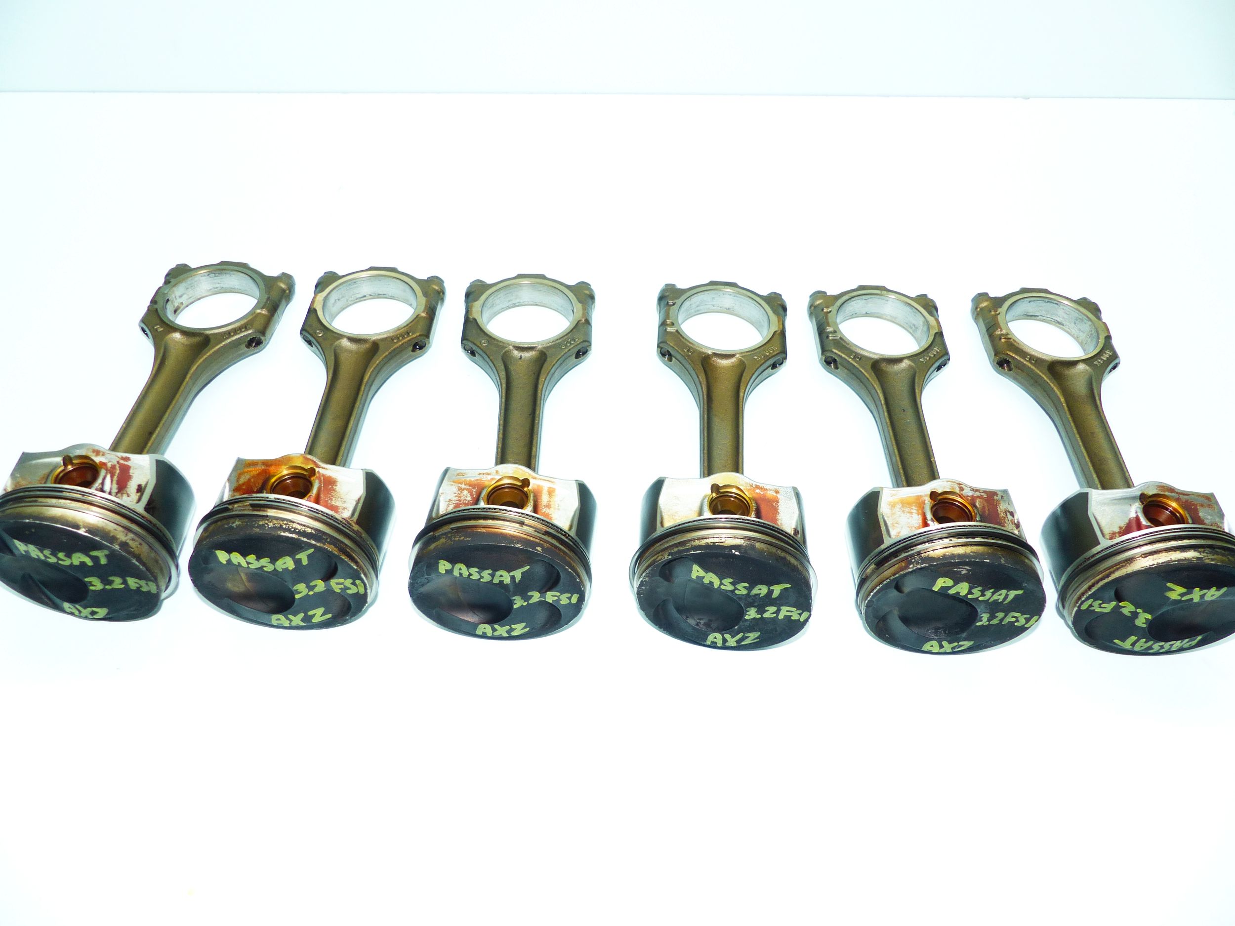 022B 86L90 - VW PASSAT B6 3.2 FSI AXZ поршень + шатун