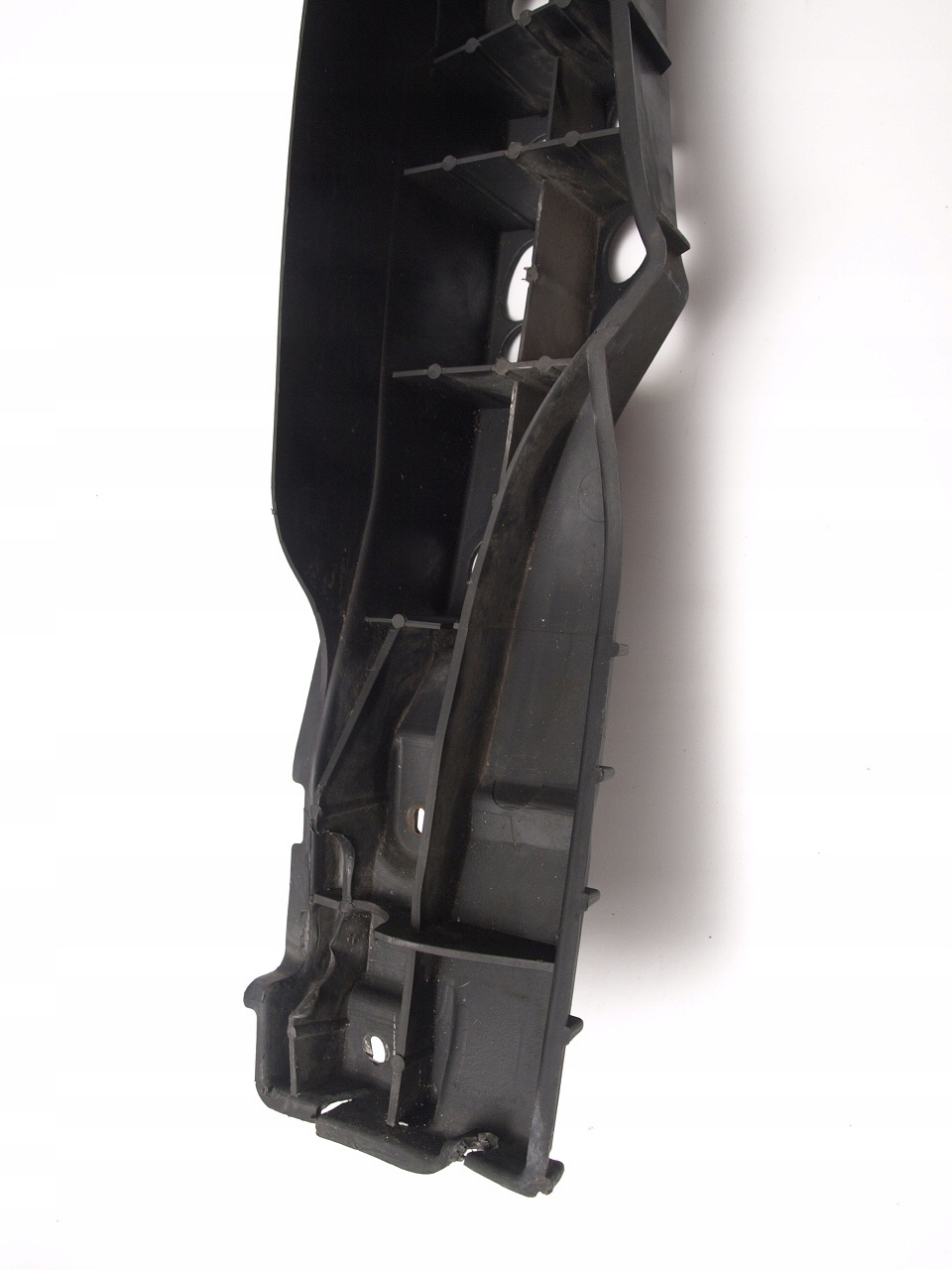 BELKA ZDERZAKA PRZÓD MAZDA 323 02 ROK Strona zabudowy przód