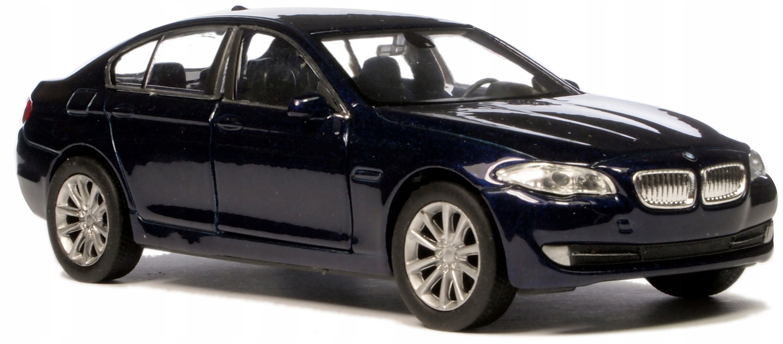 METALOWE AUTO AUTKO SAMOCHÓD BMW 535i WELLY 1:34 EAN (GTIN) 5904538646516