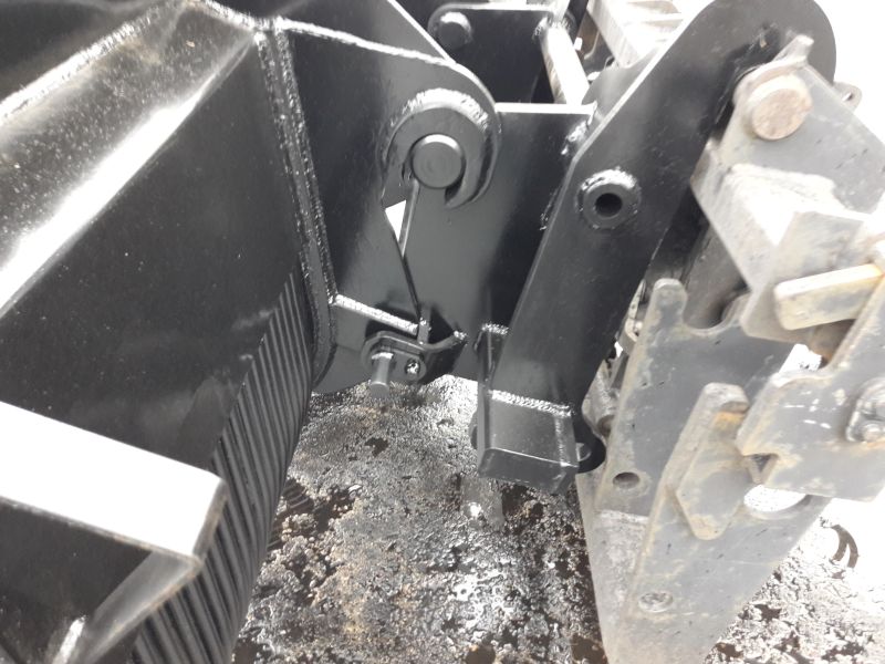 JCB Q FIT NA NEW HOLLAND LM 5060 ADAPTER PRZELACZE Machine type Loader