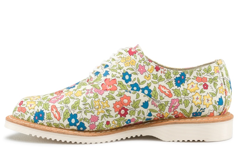 DR. MARTENS BRIAR LIBERTY FLOWER CITY r. 6,5(40) Marka Dr. Martens