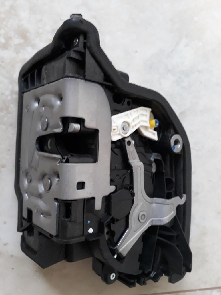BMW G11 G12 G30 ЗАМОК ДВЕРИ L ЗАД. 2581869 7281939