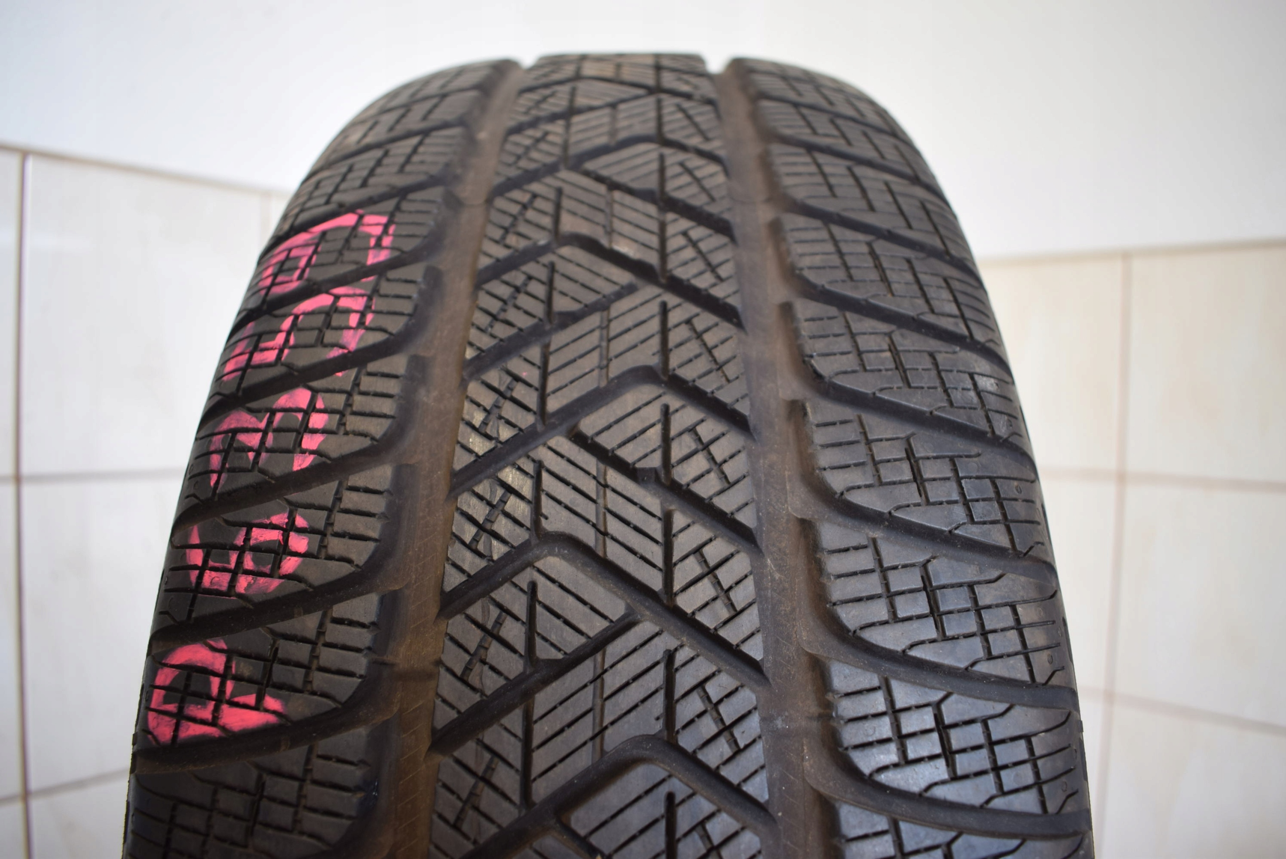 R17 235/65 104H Pirelli Scorpion Winter MO 2017r.