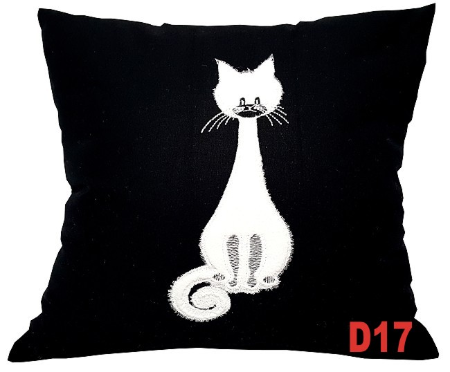 PODUSZKA DEKORACYJNA HAFT + IMIĘ NA KAŻDĄ OKAZJE Bohater brak