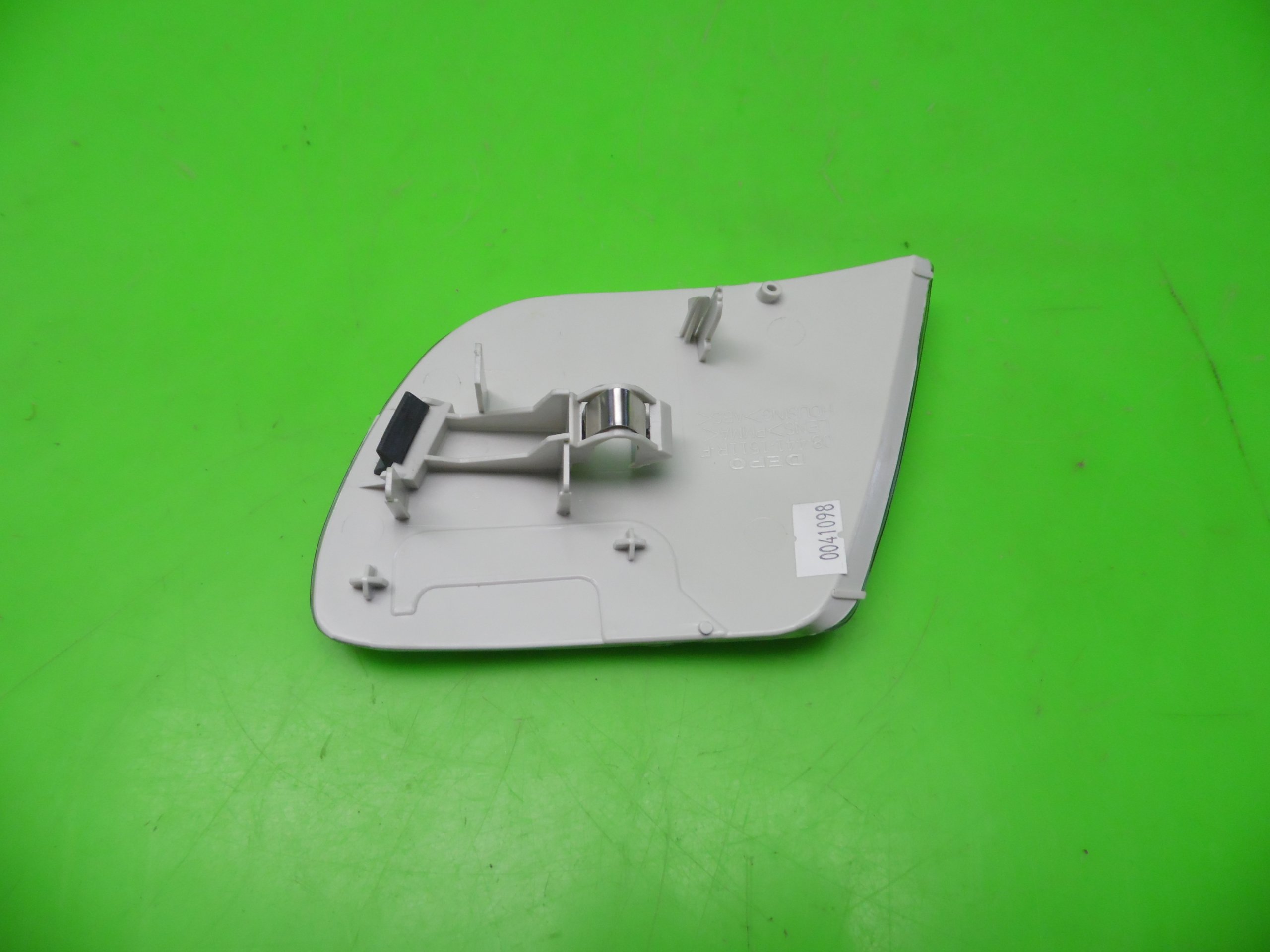 ZAŚLEPKA BLENDA KIERUNKOWSKAZU PRAWA VW PASSAT B4 Producent części Inny