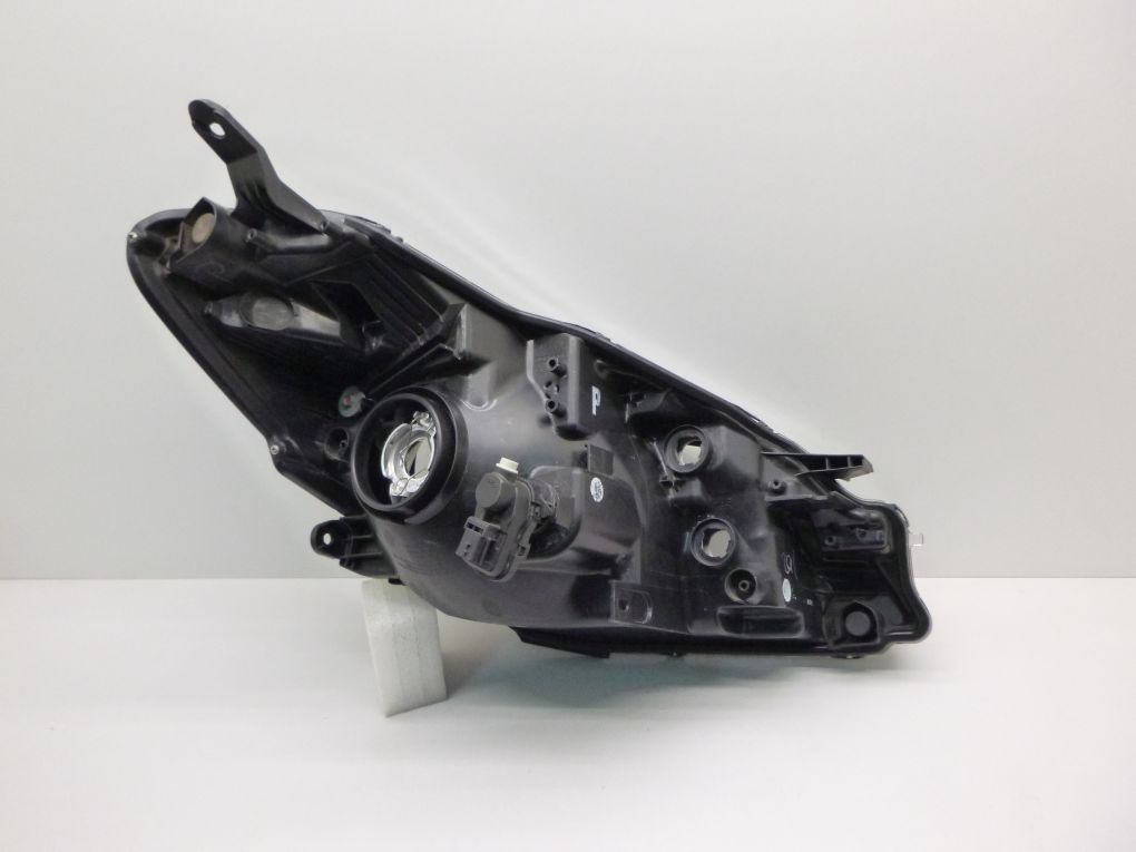 TOYOTA YARIS III LIFT 13- light front left