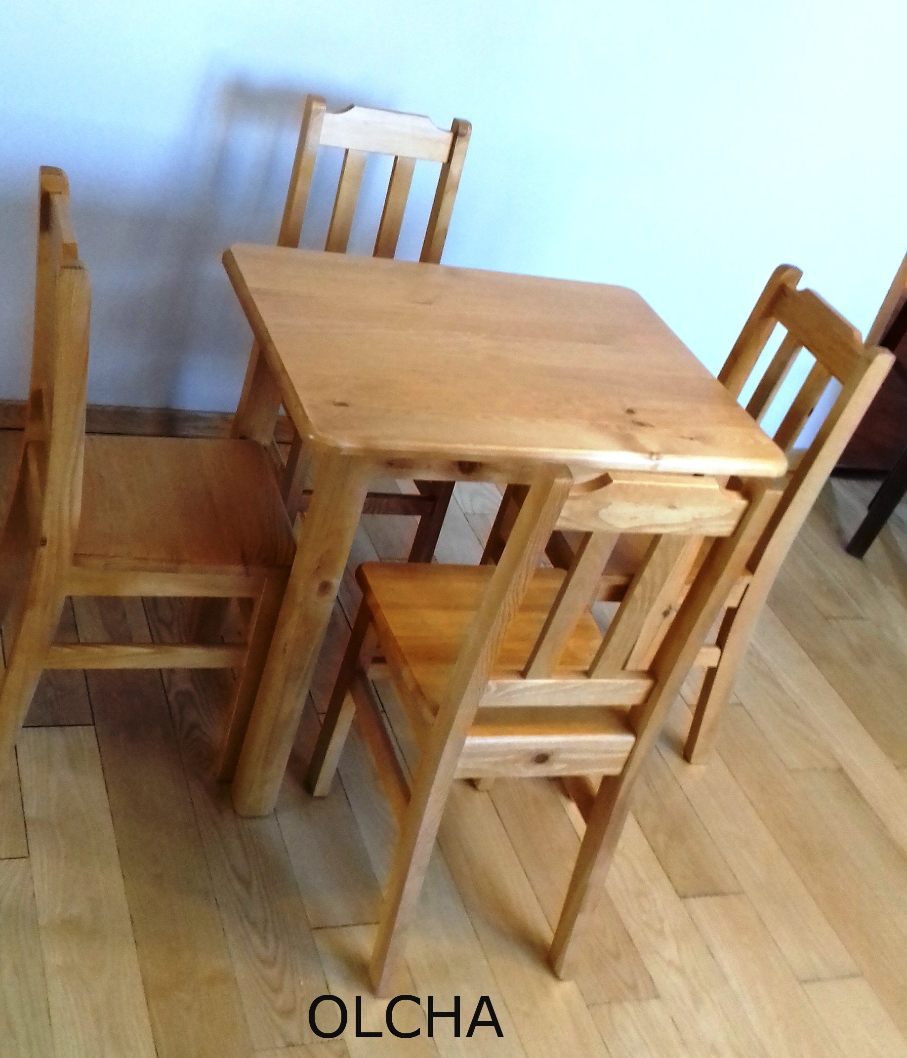 SOLIDNY Stół drewniany sosnowy 50x50 KOLOR PUB BAR Kształt blatu kwadratowy