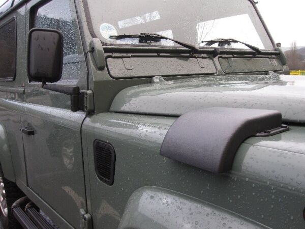 Cover the air intake for the Land Rover Defender