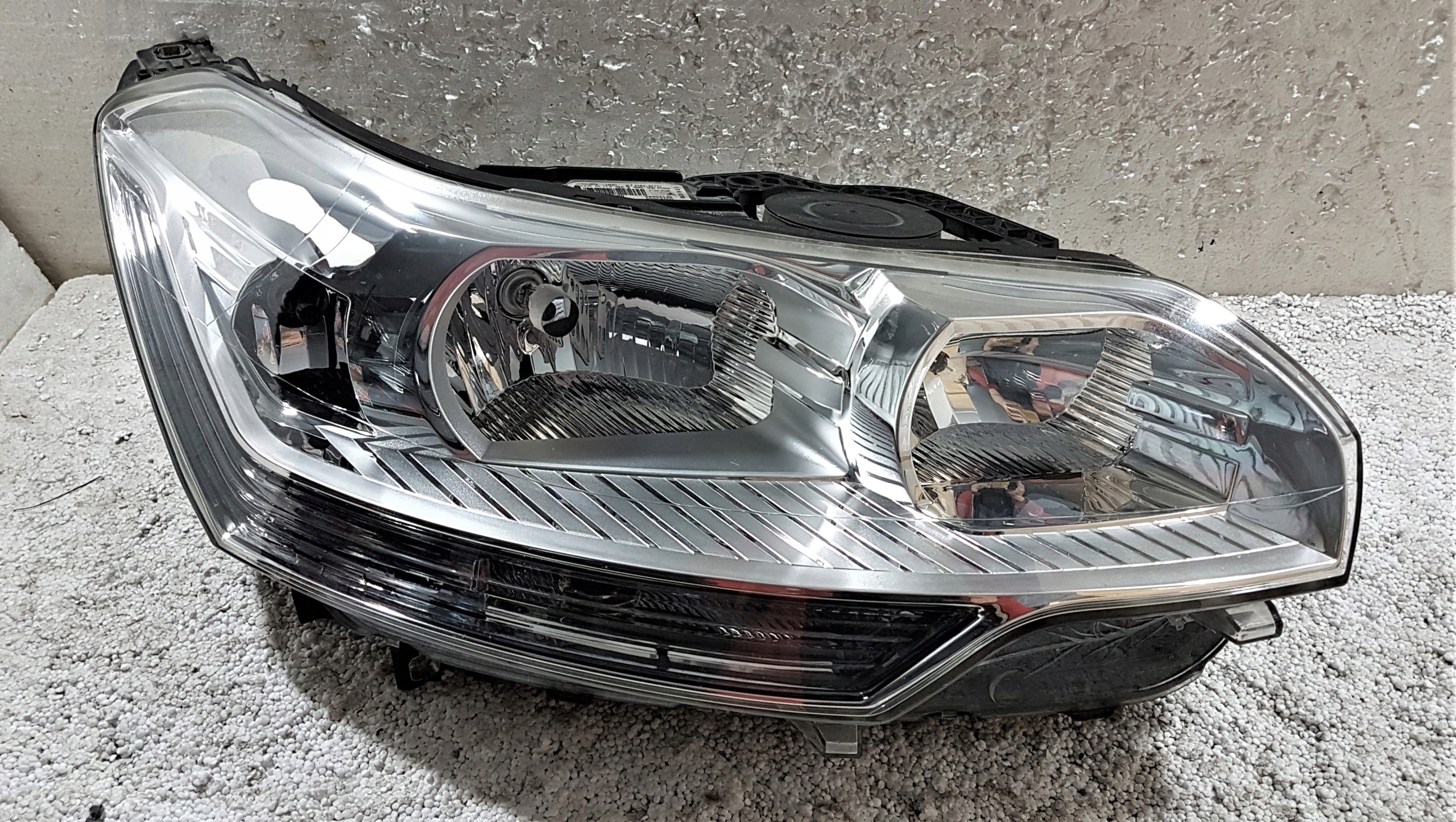 CITROEN C5 III X7 H7 LAMPA PRZÓD PRAWA EUROPA ORG