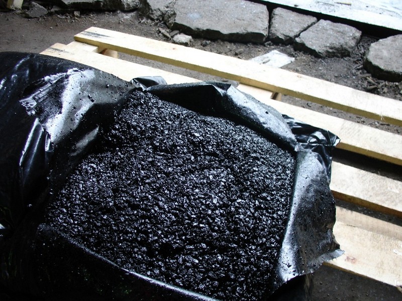 Asfalt na zimno w workach 25kg -1 tona (40 worków)