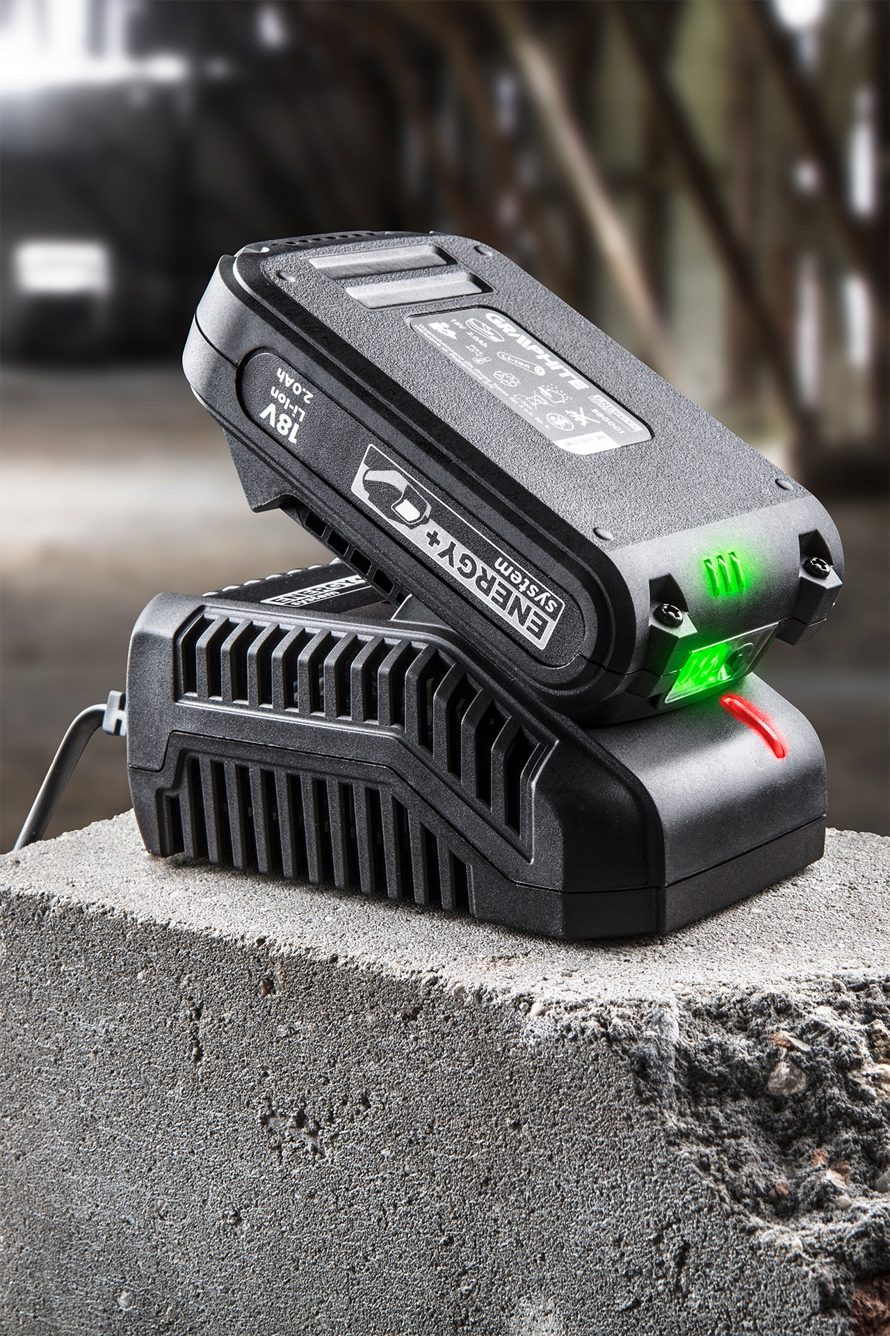 GRAPHITE KLUCZ UDAROWY 18V 2Ah Li-Ion 180Nm 58G018 Pojemność akumulatora 4 Ah