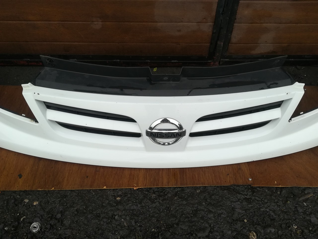 решетка радиатора nissan PRIMASTAR 07+ рестайлинг