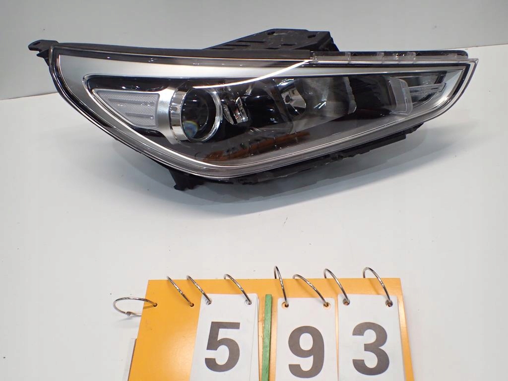 light front front right HYUNDAI I30 17