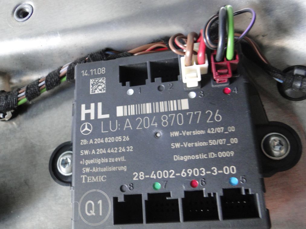 MERCEDES GLK X204 204 MODUŁ DRZWI LEWE A2048707726 Strona zabudowy tył - lewa