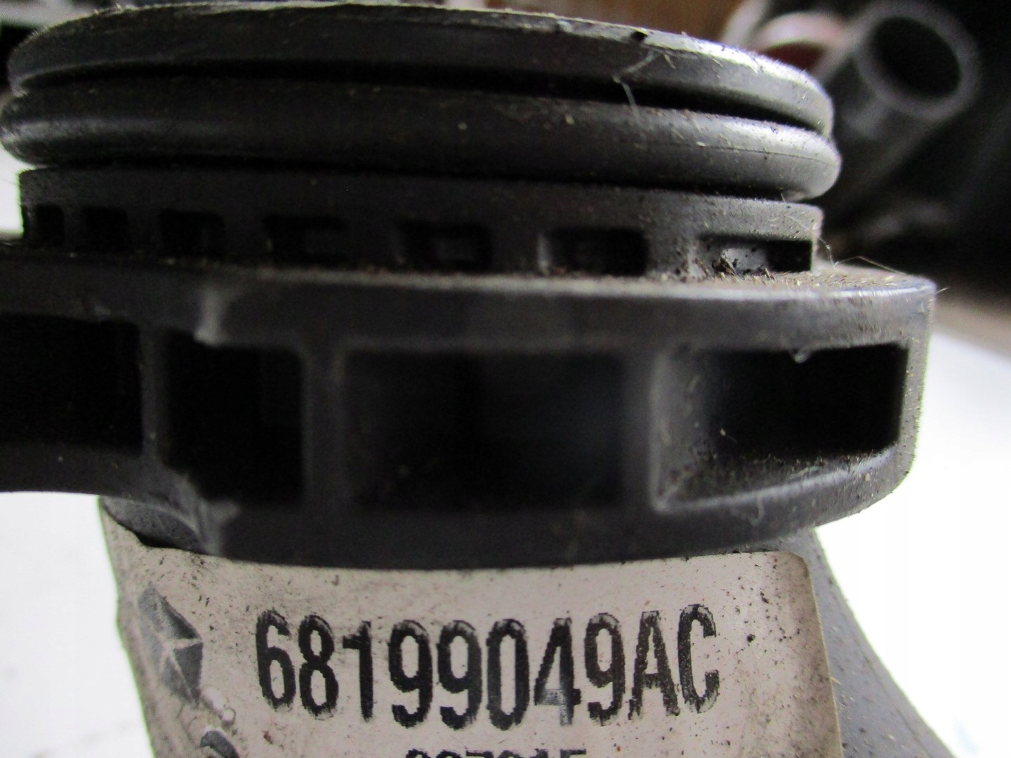 hose pipe Jeep Cherokee 2,0D 14R