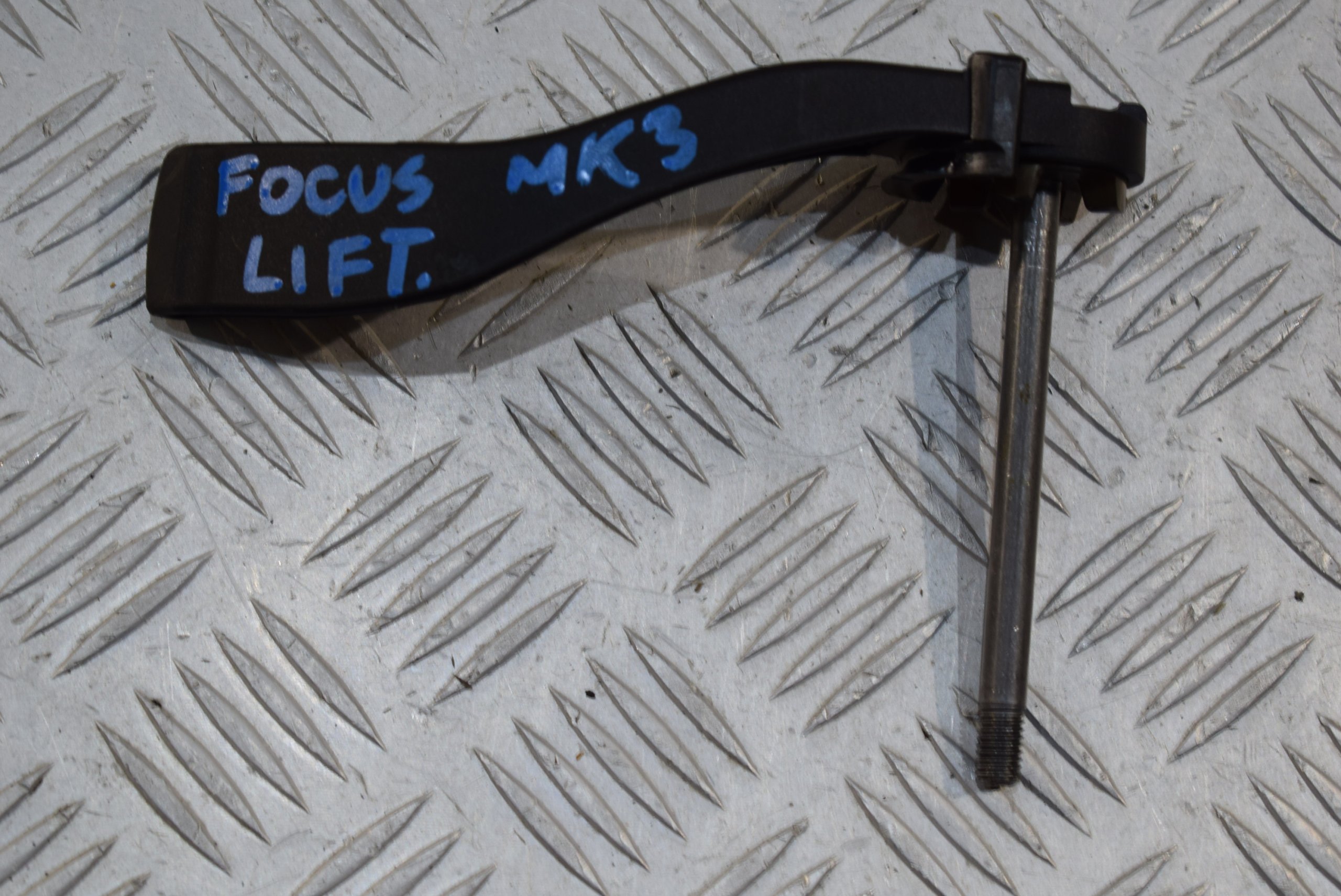 Poignée REGULACJA Volant FOCUS MK3 LIFT 2016