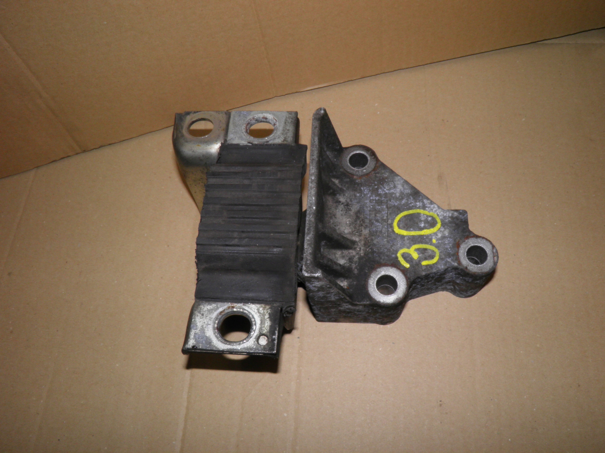 1363537080 - DUCATO JUMPER BOXER 3.0 12-180KM ЛАПА ДВИГАТЕЛЯ