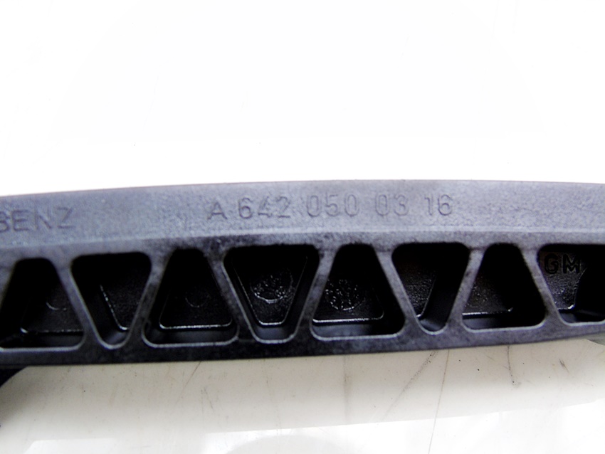 ŚLIZG ŁAŃCUCHA ROZRZĄDU R KLASA W251 3.0 3.2 CDI Numer katalogowy części 7014787437