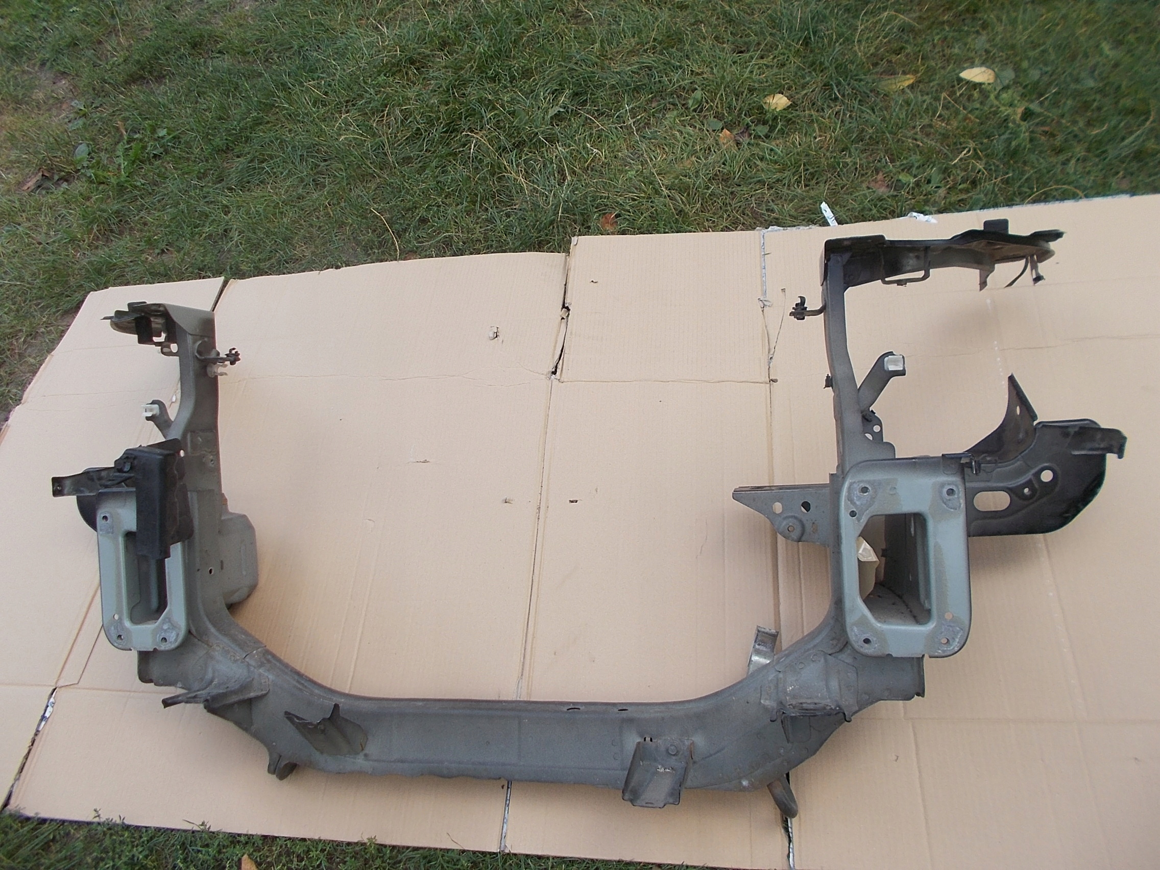 OUTLANDER 2 PAS PRZEDNI WZMOCNIENIE CZOŁOWE