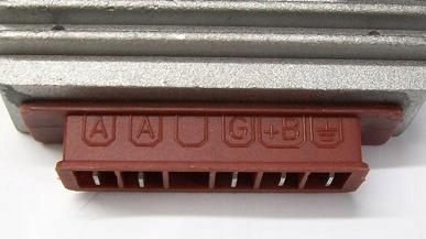 REGULATOR NAPIĘCIA PIAGGIO GILERA 5-pinów R025 Producent Vmax