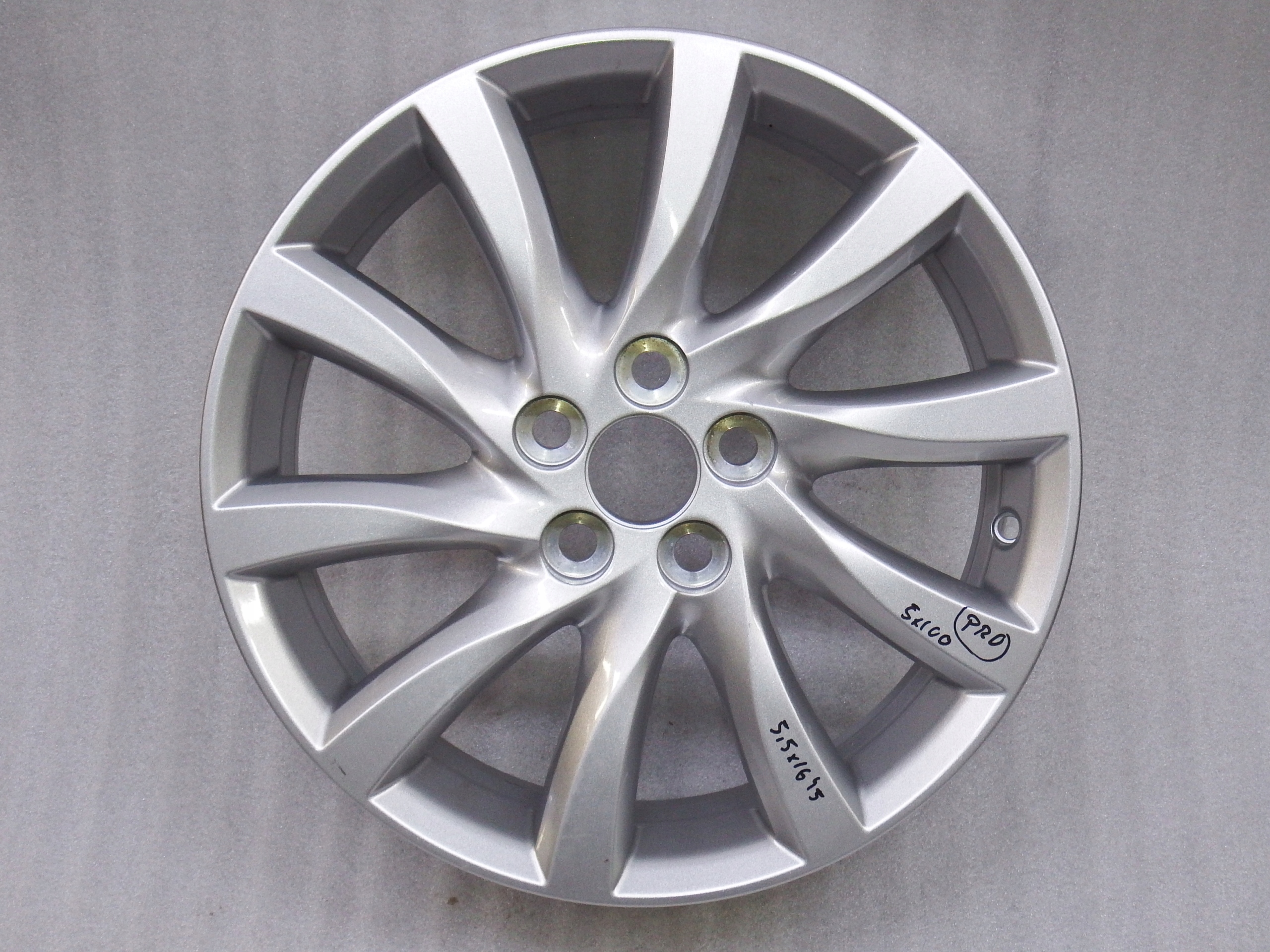 FELGA Toyota Ractis Verso S 5 , 5x16 Et45 5x100 OEM foto 1