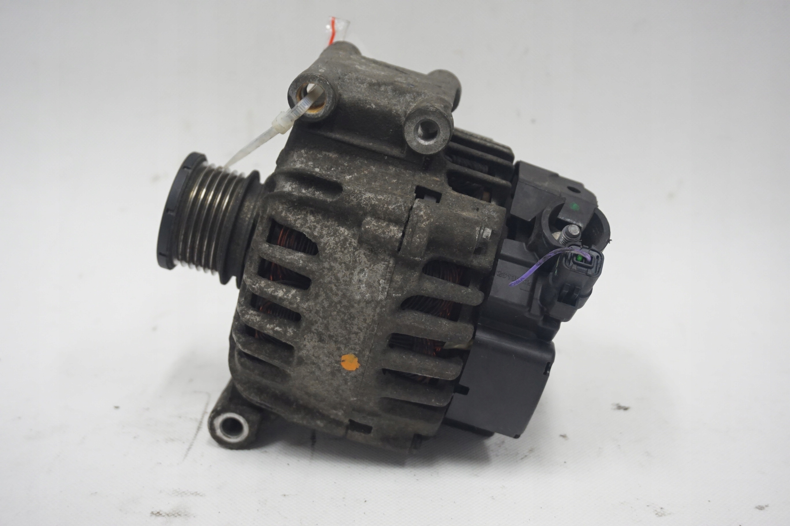 Генератор Valeo V761548480