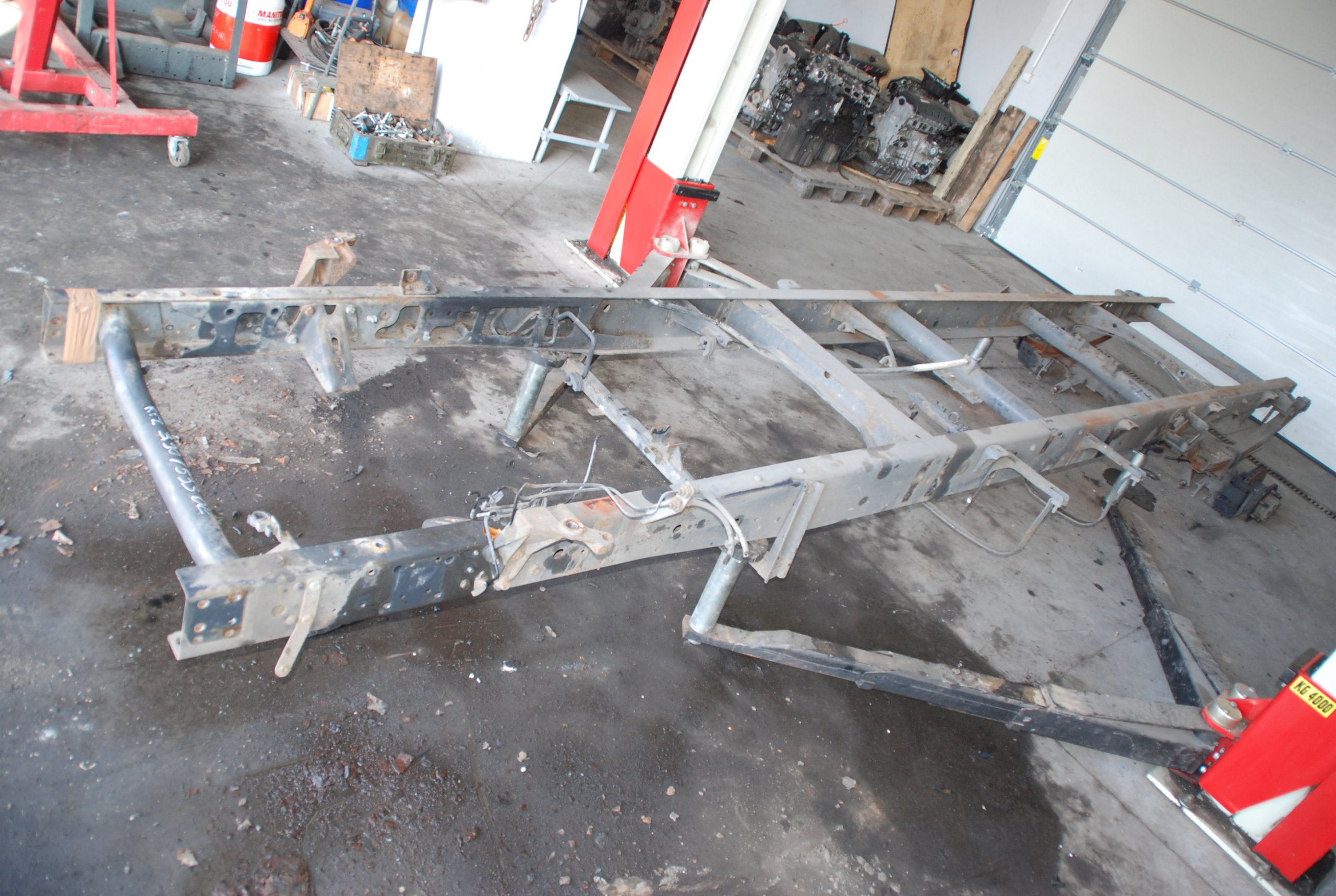 IVECO DAILY РАМКА 35C12 2006R 553CM / 390CM