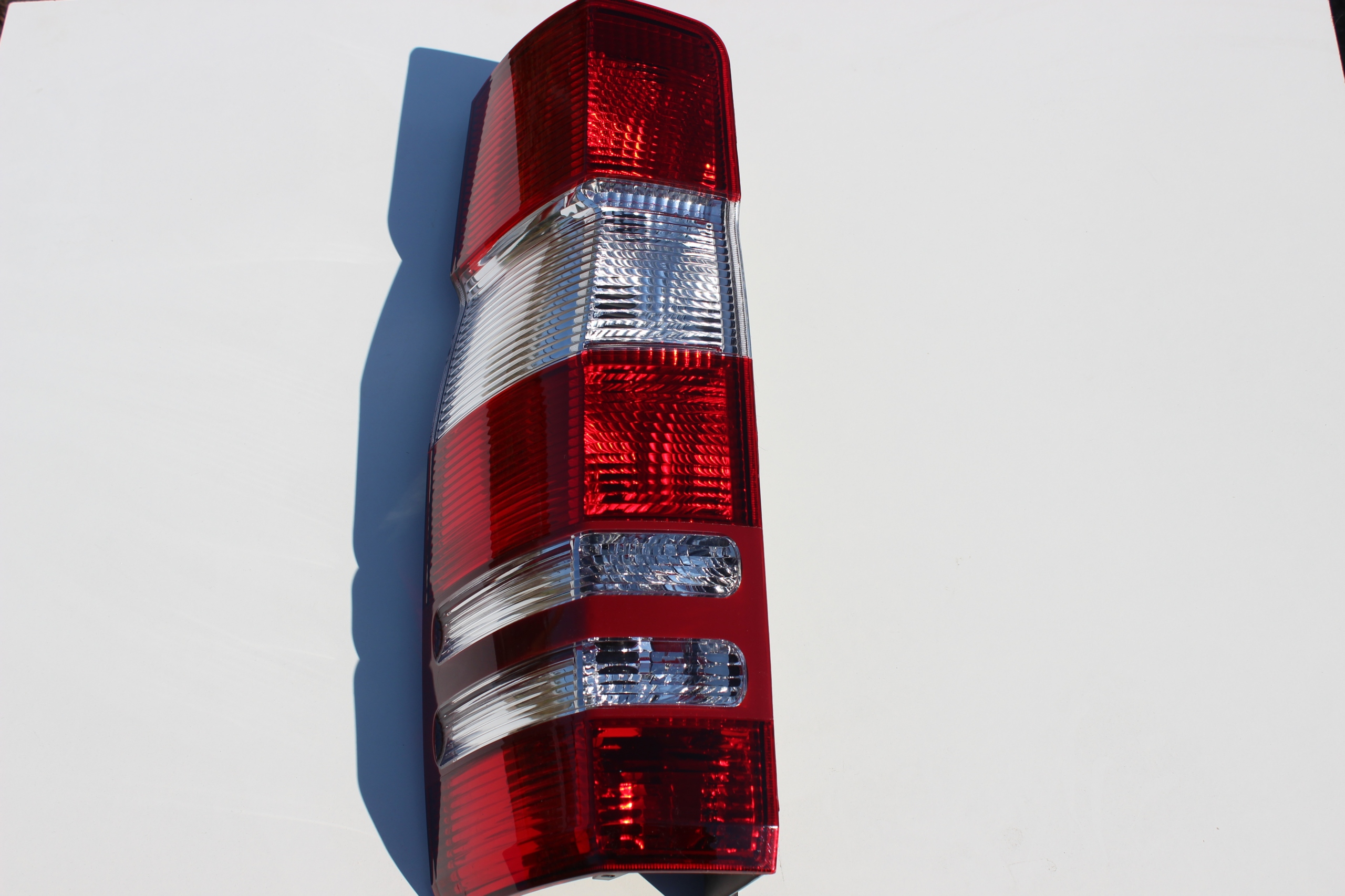 Задний правый фонарь мерседес спринтер 2014. Задний фонарь мерседес спринтер 906. Фонари задние мерседес спри. Задний правый фонарь мерседес спринтер 2014. Фонари мерседес спринтер 904.