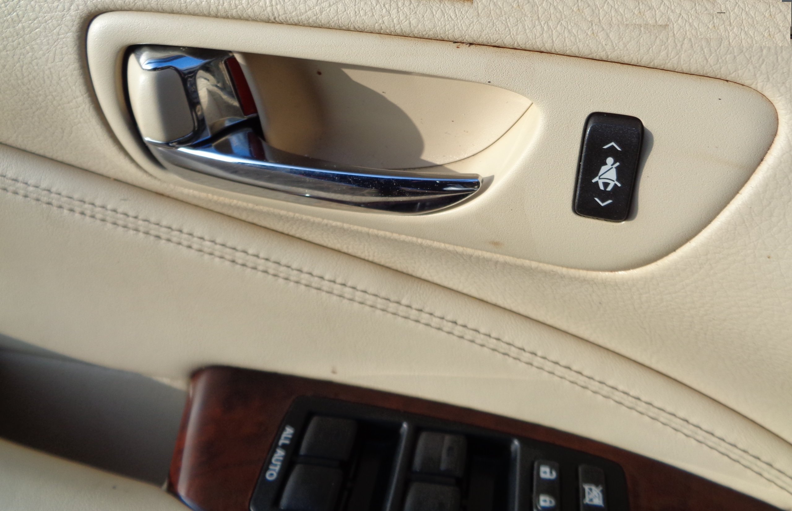 KLAMKA WEWNETRZNA LEWA PRZOD LEXUS LS LS460L 12 17